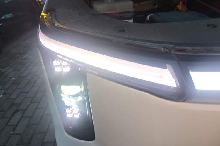 Used SAIC MAXUS Dajia 7 2024 527 km Long-Range Edition for the Prairie Right Front Headlight