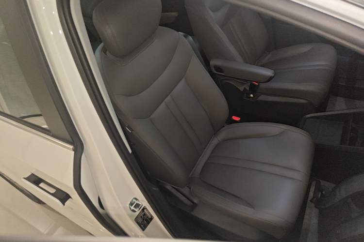Used SAIC MAXUS Dajia 7 2024 Revised Version Super Hybrid Long-Range Edition Enjoyment Version Right Front Seat