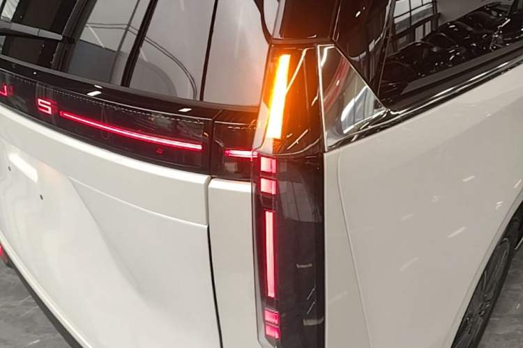Used SAIC MAXUS Dajia 7 2024 527 km Long-Range Edition for the Prairie Right Rear Taillight