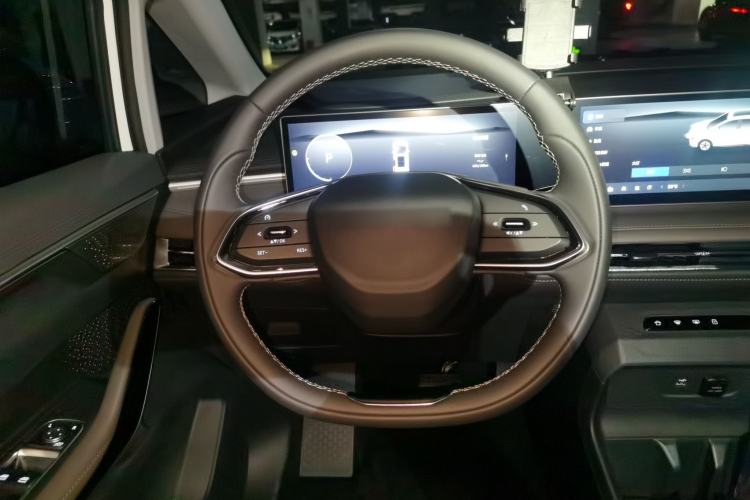 Used SAIC MAXUS Dajia 7 2024 527 km Long-Range Edition for the Prairie Steering Wheel