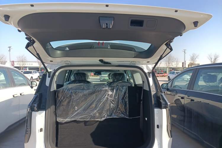 Used SAIC MAXUS Dajia 7 2024 Revised Version Super Hybrid Long-Range Edition Enjoyment Version Trunk