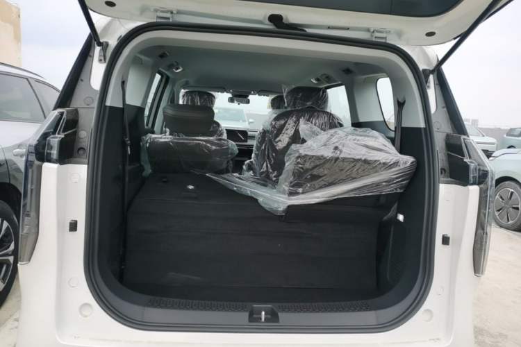 Used SAIC MAXUS Dajia 7 2024 Revised Version Super Hybrid Long-Range Edition Enjoyment Version Trunk