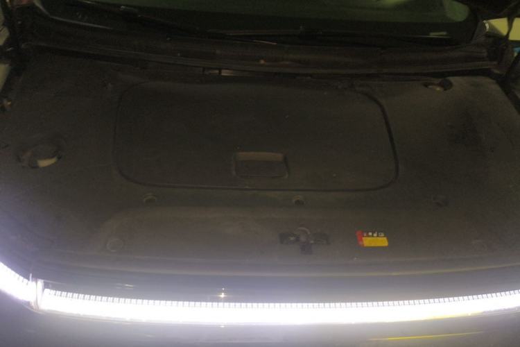 Used SAIC MAXUS Dajia 9 2022 Long-Range Oasis 7-Seater Version Engine Bay