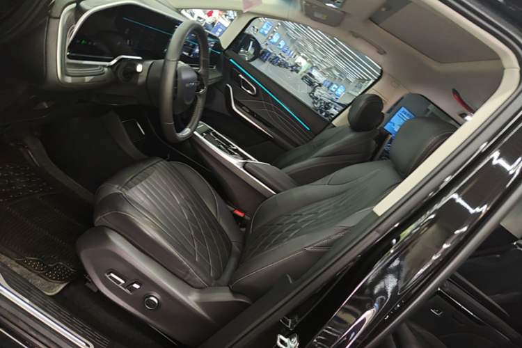 Used SAIC MAXUS Dajia 9 2022 Long-Range High-Mountain Six-Seater Version Left Front Seat