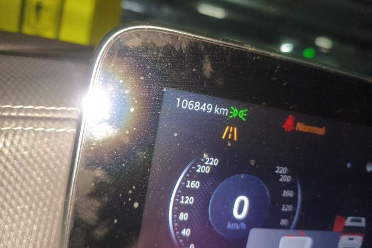 Used SAIC MAXUS Dajia 9 2022 Long-Range Oasis 7-Seater Version Odometer Close Up