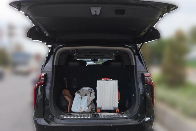 Used SAIC MAXUS Dajia 9 2022 Long-Range Ranch 7-Seater Version Trunk