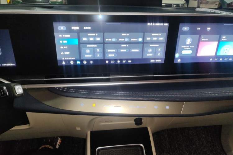 Used SAIC MAXUS Dajia 9 2022 Vast Forest Audio And AC Panel