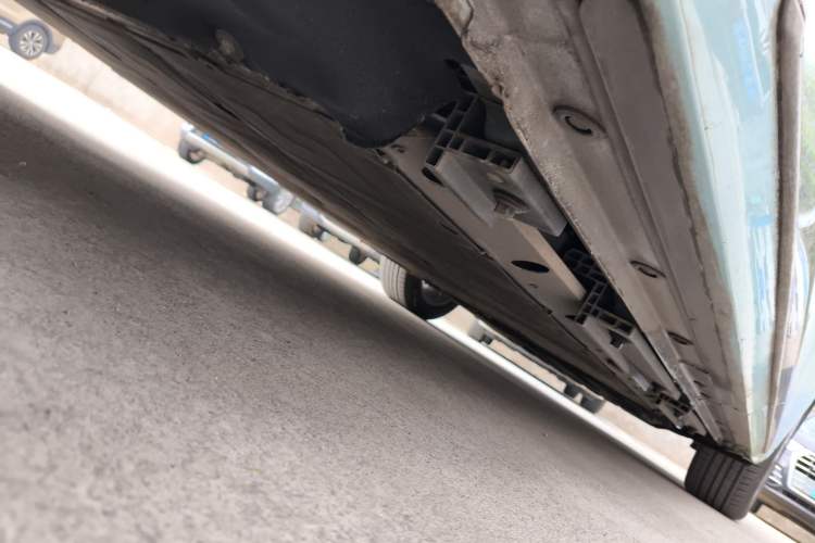 Used SAIC MAXUS Dajia 9 2022 Long-Range High-Mountain 7-Seater Version Chassis Rear Right