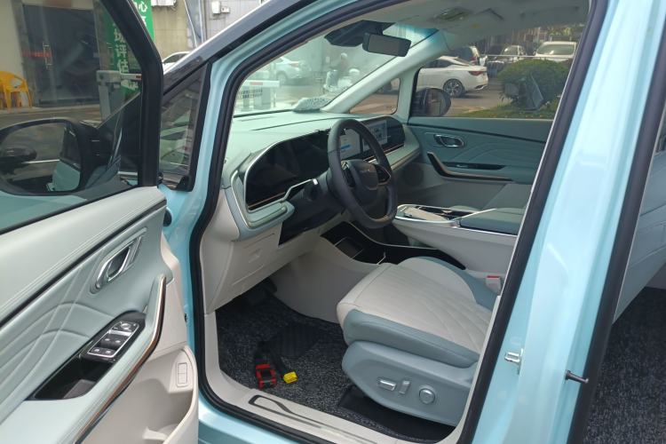 Used SAIC MAXUS Dajia 9 2022 Long-Range High-Mountain Six-Seater Version Driver Seat