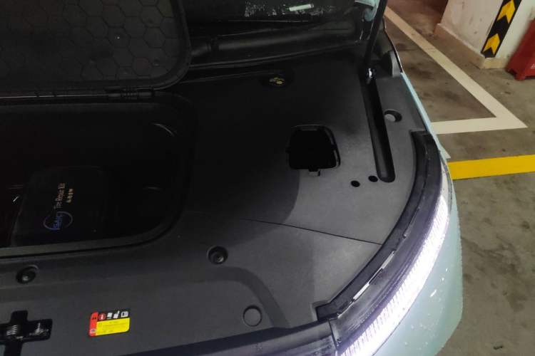 Used SAIC MAXUS Dajia 9 2022 Vast Forest Engine Bay Left