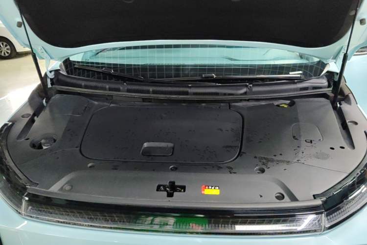 Used SAIC MAXUS Dajia 9 2022 Long-Range Forest Seven-Seater Version Engine Bay