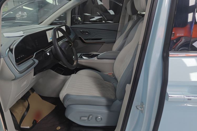 Used SAIC MAXUS Dajia 9 2022 Long-Range High-Mountain 7-Seater Version Left Front Seat