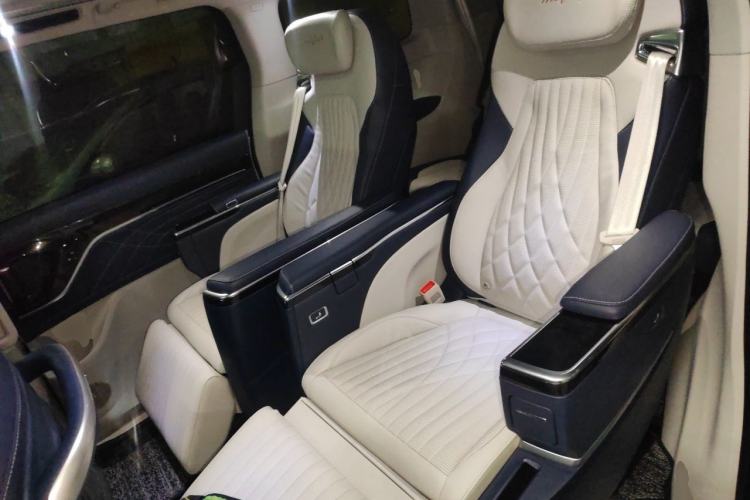 Used SAIC MAXUS Dajia 9 2022 Vast Forest Left Rear Seat