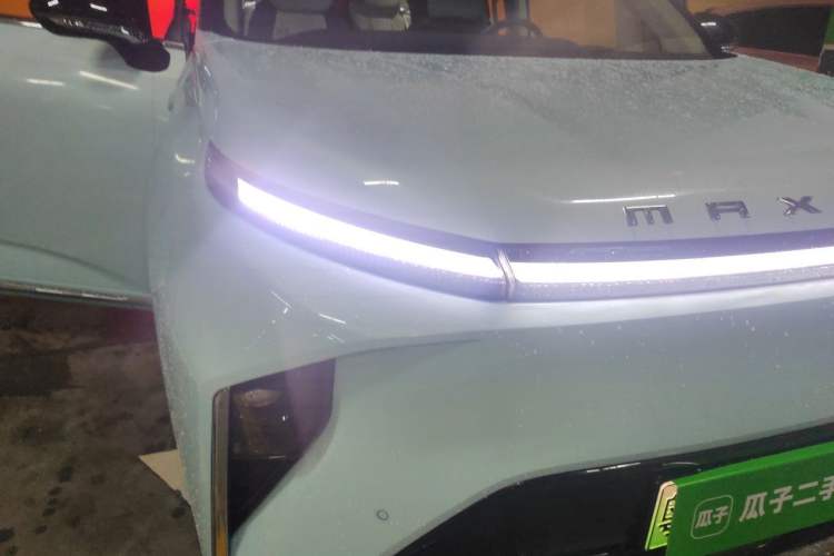 Used SAIC MAXUS Dajia 9 2022 Vast Forest Right Front Headlight
