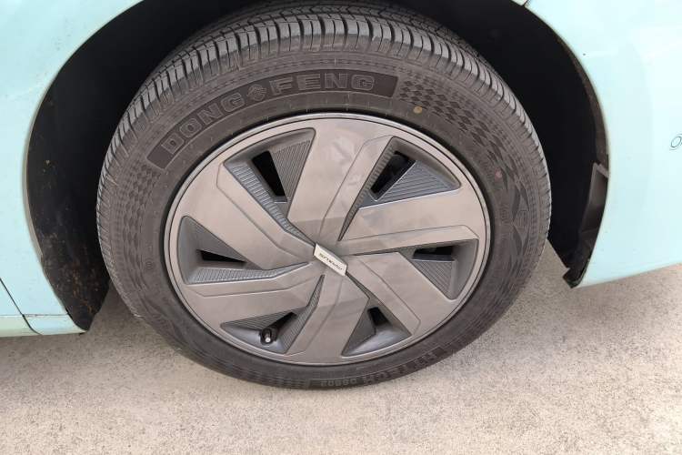 Used SAIC MAXUS Dajia 9 2022 Long-Range High-Mountain 7-Seater Version Right Front Wheel Hub