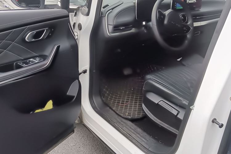 Used SAIC MAXUS Dajia 9 2022 Long-Range Oasis 7-Seater Version Interior 3