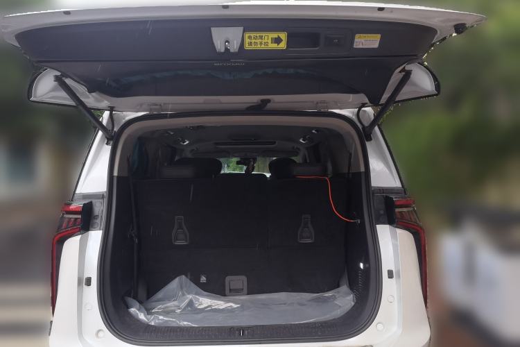 Used SAIC MAXUS Dajia 9 2022 Long-Range Ranch 7-Seater Version Trunk