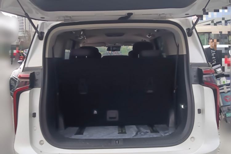 Used SAIC MAXUS Dajia 9 2022 Long-Range Oasis 7-Seater Version Trunk