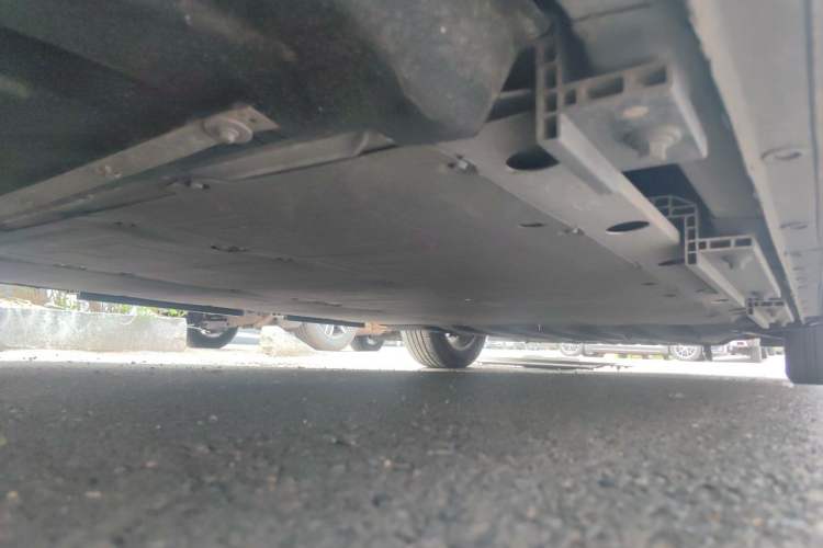 Used SAIC MAXUS Dajia 9 2023 Standard Range Grassland 7-Seater Version Chassis Rear Right