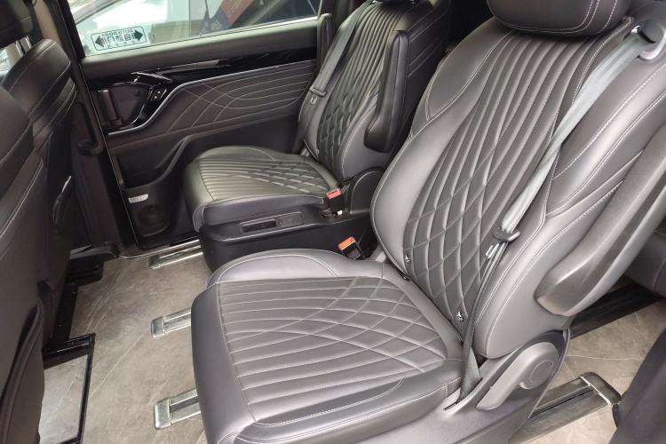 Used SAIC MAXUS Dajia 9 2023 Standard Range Oasis 7-Seater Version Interior 4