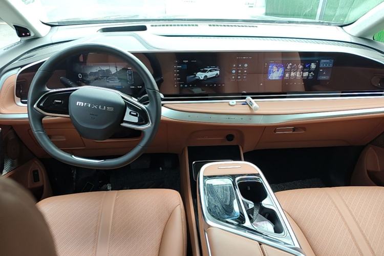 Used SAIC MAXUS Dajia 9 2024 Super Hybrid Ultra-Long Range Mountain Edition 7-Seater Center Console