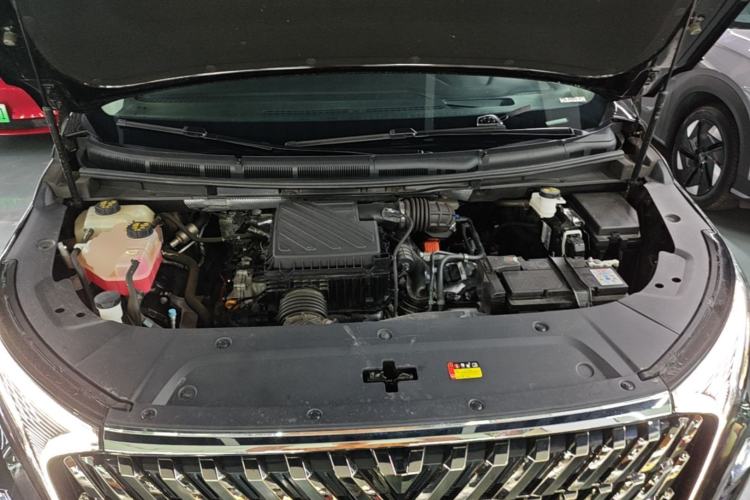 Used SAIC MAXUS Dajia 9 2024 Super Hybrid Ultra-Long Range Mountain Edition 7-Seater Engine Bay
