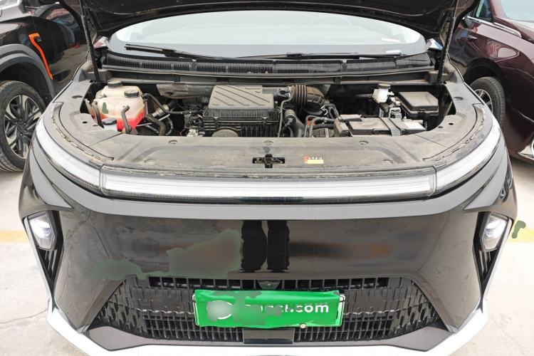 Used SAIC MAXUS Dajia 9 2024 Super Hybrid Ultra-Long Range Mountain Edition 7-Seater Engine Bay