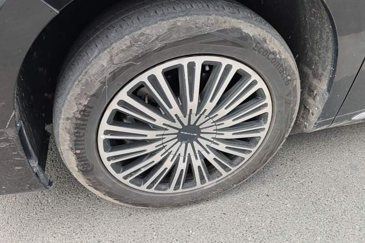 Used SAIC MAXUS Dajia 9 2024 Super Hybrid Ultra-Long Range Mountain Edition 7-Seater Exterior 4