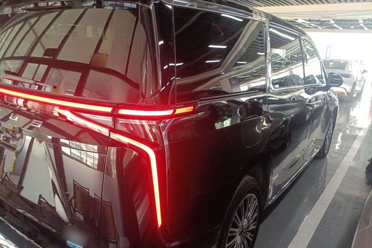 Used SAIC MAXUS Dajia 9 2024 Super Hybrid Ultra-Long Range Mountain Edition 7-Seater Exterior 5
