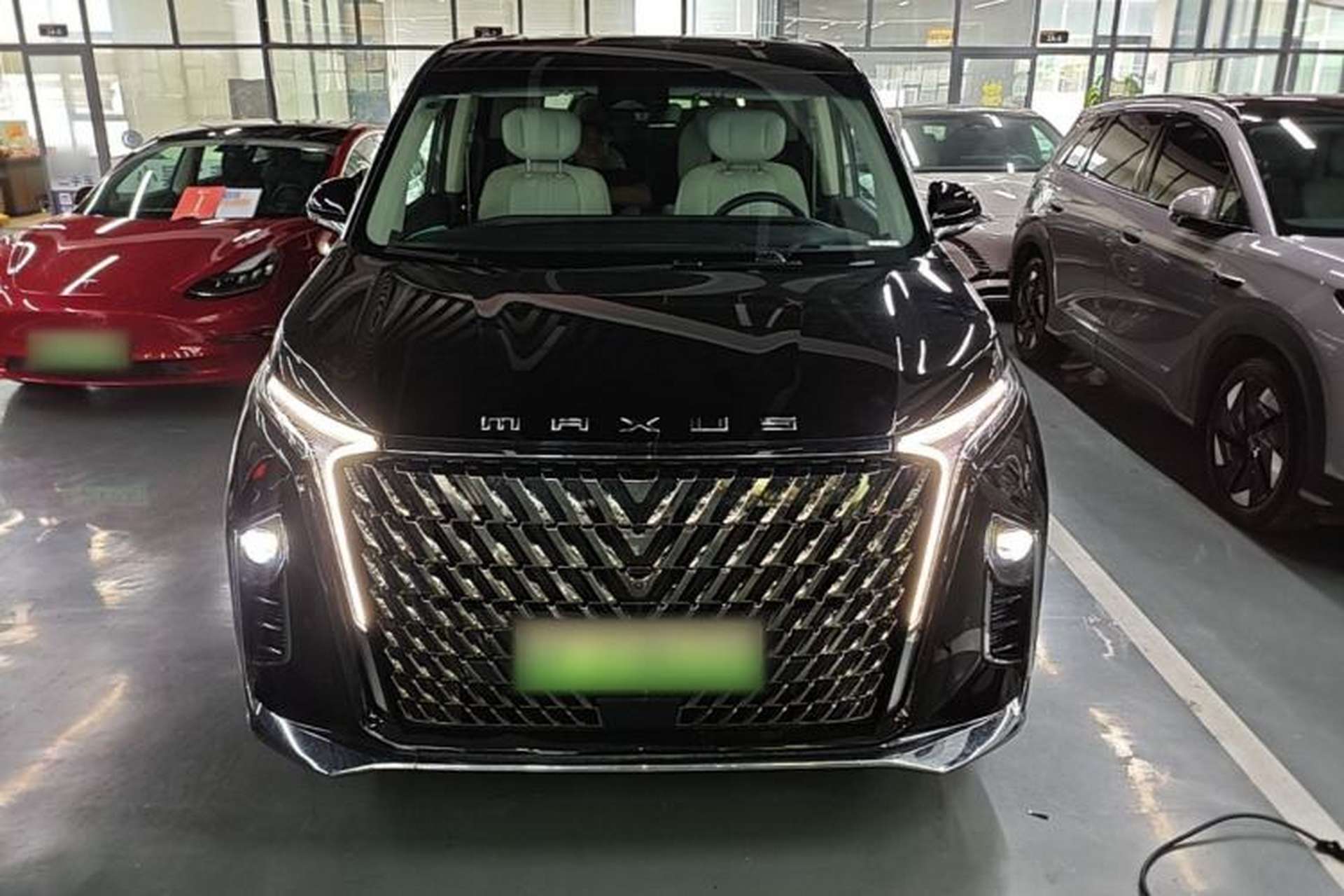Used SAIC MAXUS Dajia 9 2024 Super Hybrid Ultra-Long Range Mountain Edition 7-Seater Front