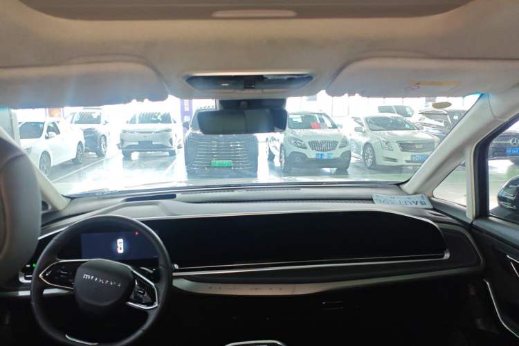Used SAIC MAXUS Dajia 9 2024 Super Hybrid Ultra-Long Range Mountain Edition 7-Seater Headliner