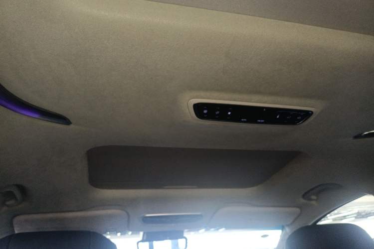 Used SAIC MAXUS Dajia 9 2024 Super Hybrid Ultra-Long Range Mountain Edition 7-Seater Headliner