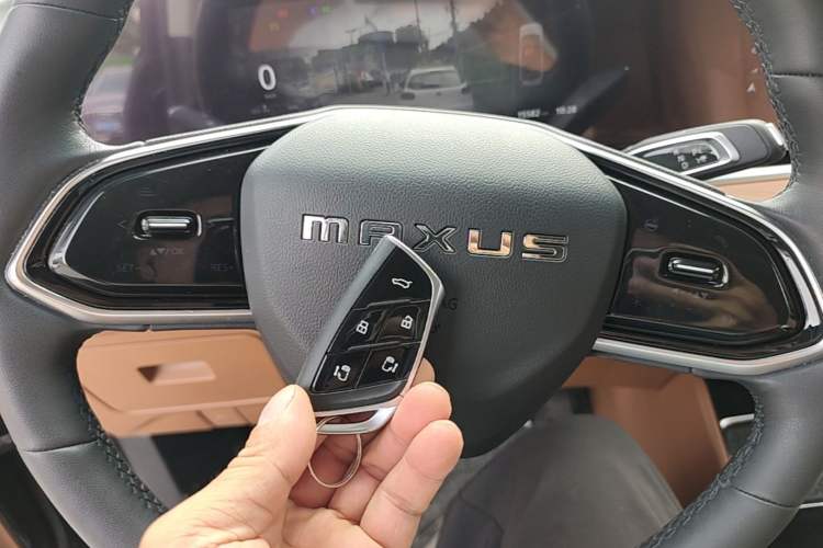Used SAIC MAXUS Dajia 9 2024 Super Hybrid Ultra-Long Range Mountain Edition 7-Seater Interior 1