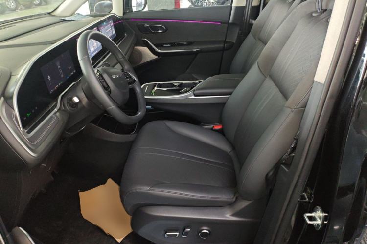 Used SAIC MAXUS Dajia 9 2024 Super Hybrid Ultra-Long Range Mountain Edition 7-Seater Left Front Seat