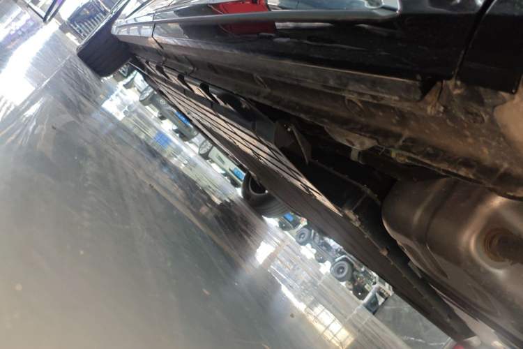 Used SAIC MAXUS Dajia 9 2024 Super Hybrid Ultra-Long Range Mountain Edition 7-Seater Left Side Sill