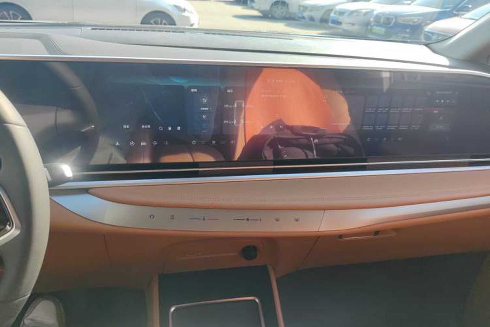 Used SAIC MAXUS Dajia 9 2024 Super Hybrid Ultra-Long Range Forest Edition 7-Seater Audio And AC Panel