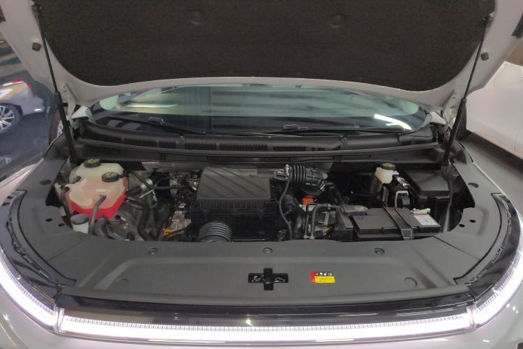 Used SAIC MAXUS Dajia 9 2024 Super Hybrid Long-Range Forest Edition 7-Seater Engine Bay