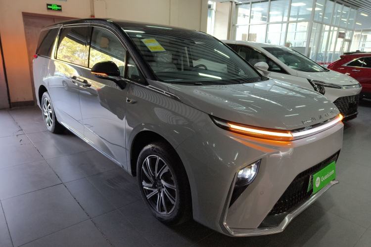 Used SAIC MAXUS Dajia 9 2024 Super Hybrid Long-Range Forest Edition 7-Seater Exterior 1