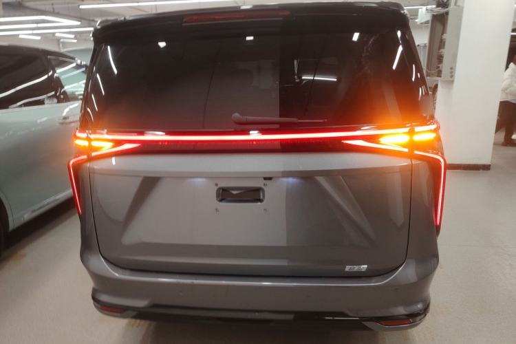 Used SAIC MAXUS Dajia 9 2024 Super Hybrid Ultra-Long Range Forest Edition 7-Seater Exterior 4