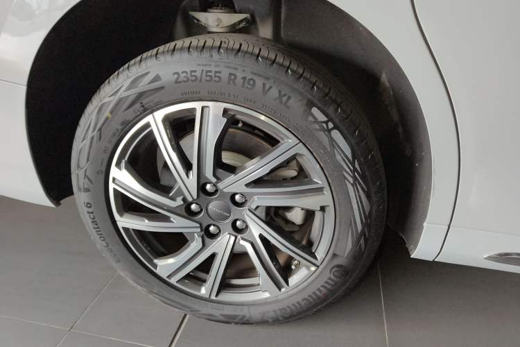 Used SAIC MAXUS Dajia 9 2024 Super Hybrid Long-Range Forest Edition 7-Seater Exterior 5