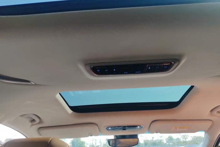 Used SAIC MAXUS Dajia 9 2024 Super Hybrid Ultra-Long Range Forest Edition 7-Seater Headliner