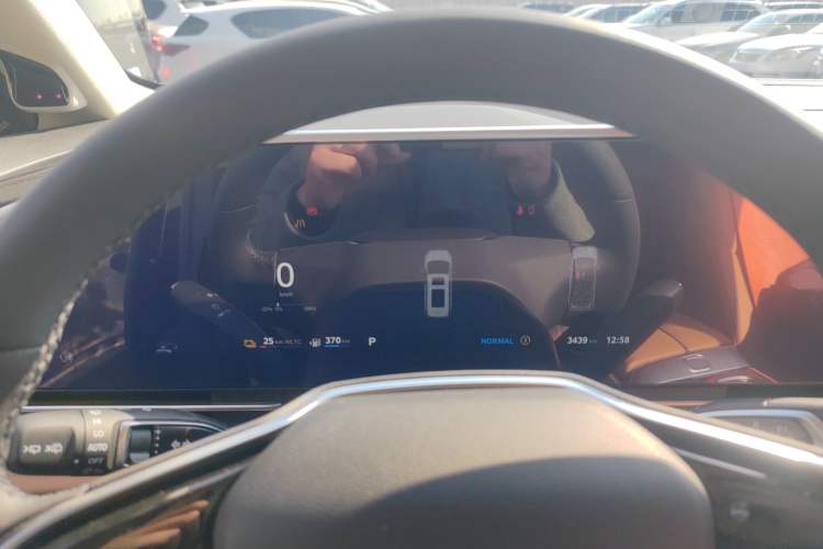 Used SAIC MAXUS Dajia 9 2024 Super Hybrid Ultra-Long Range Forest Edition 7-Seater Instrument Cluster