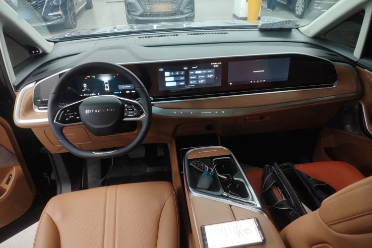 Used SAIC MAXUS Dajia 9 2024 Super Hybrid Ultra-Long Range Forest Edition 7-Seater Interior 2