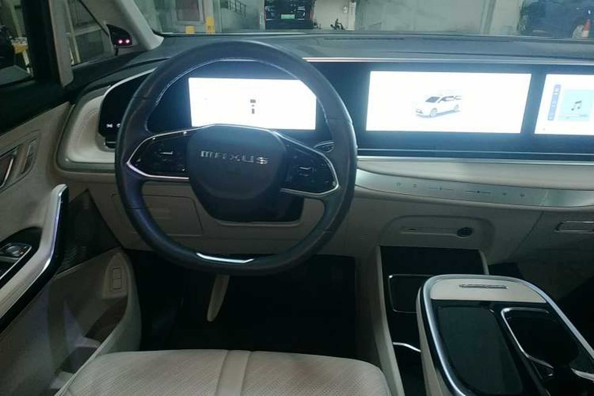 Used SAIC MAXUS Dajia 9 2024 Super Hybrid Long-Range Forest Edition 7-Seater Steering Wheel