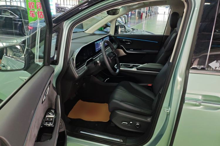 Used SAIC MAXUS Dajia 9 2024 Super Hybrid Ultra-Long Range Forest Edition 7-Seater Driver Seat