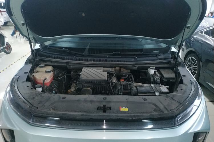 Used SAIC MAXUS Dajia 9 2024 Super Hybrid Ultra-Long Range Forest Edition 7-Seater Engine Bay