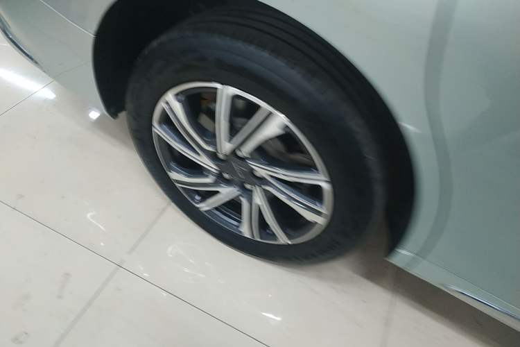 Used SAIC MAXUS Dajia 9 2024 Super Hybrid Ultra-Long Range Forest Edition 7-Seater Exterior 8