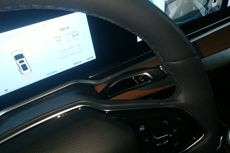 Used SAIC MAXUS Dajia 9 2024 Super Hybrid Ultra-Long Range Forest Edition 7-Seater Gear Lever