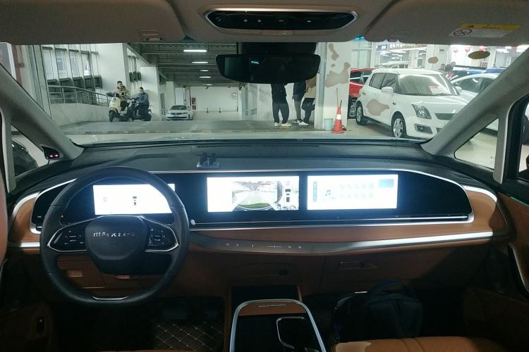 Used SAIC MAXUS Dajia 9 2024 Super Hybrid Ultra-Long Range Forest Edition 7-Seater Interior 2