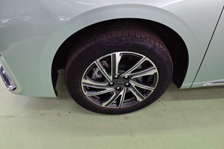 Used SAIC MAXUS Dajia 9 2024 Super Hybrid Ultra-Long Range Forest Edition 7-Seater Left Front Wheel Hub